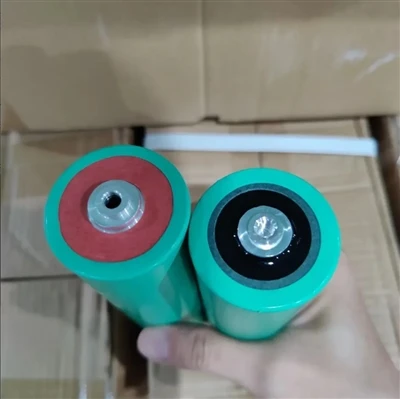 Akumulator Lifepo4 z visoko praznjenjem 10C 46160 3.2V 22Ah z vijaki Akumulat...